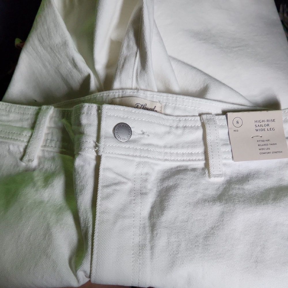 White High-Rise Wide Leg Jeans